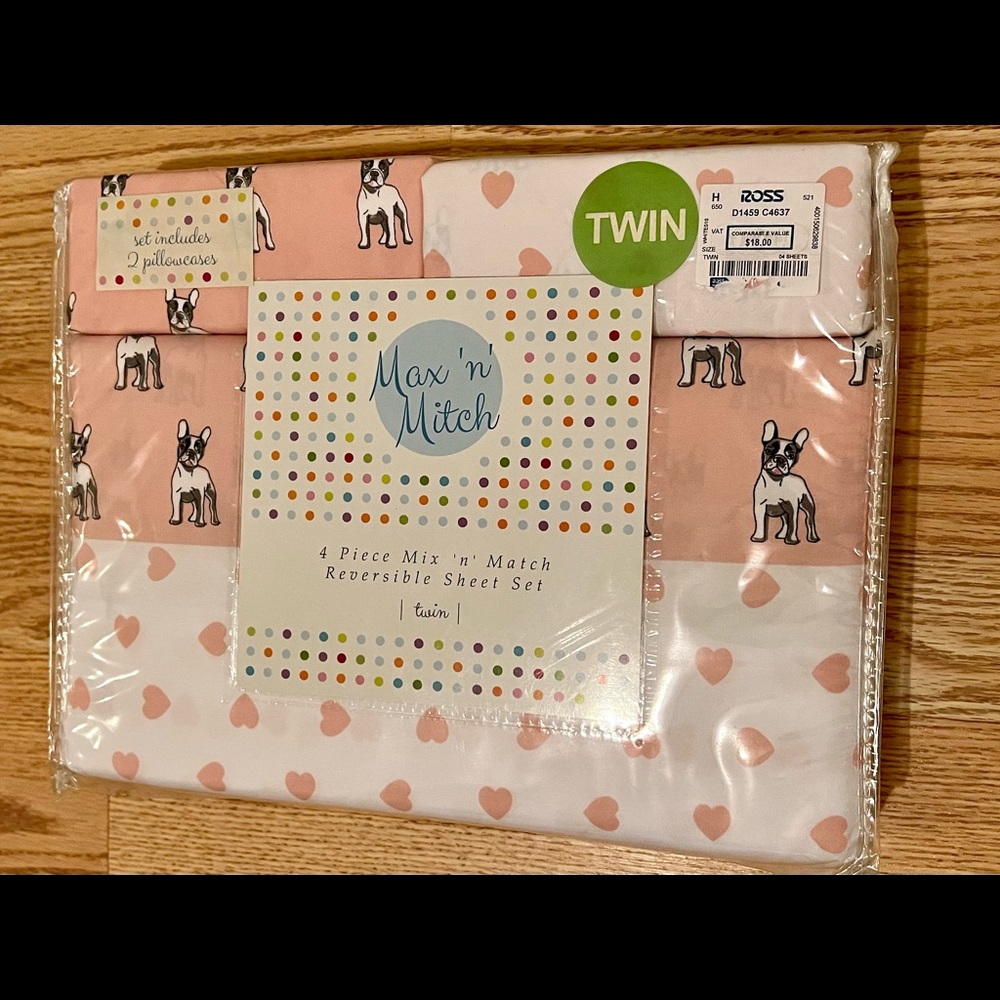 Twin size sheet set